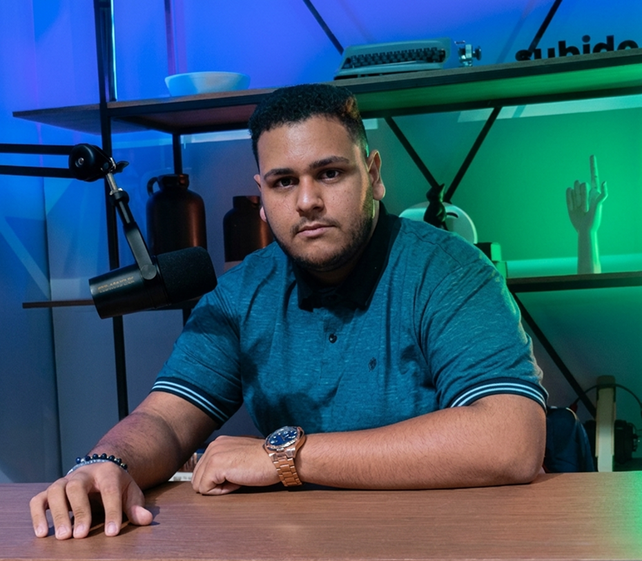 Lucas Pedralvez - CEO Vision